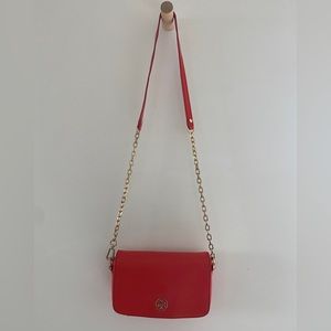 Red body cross bag